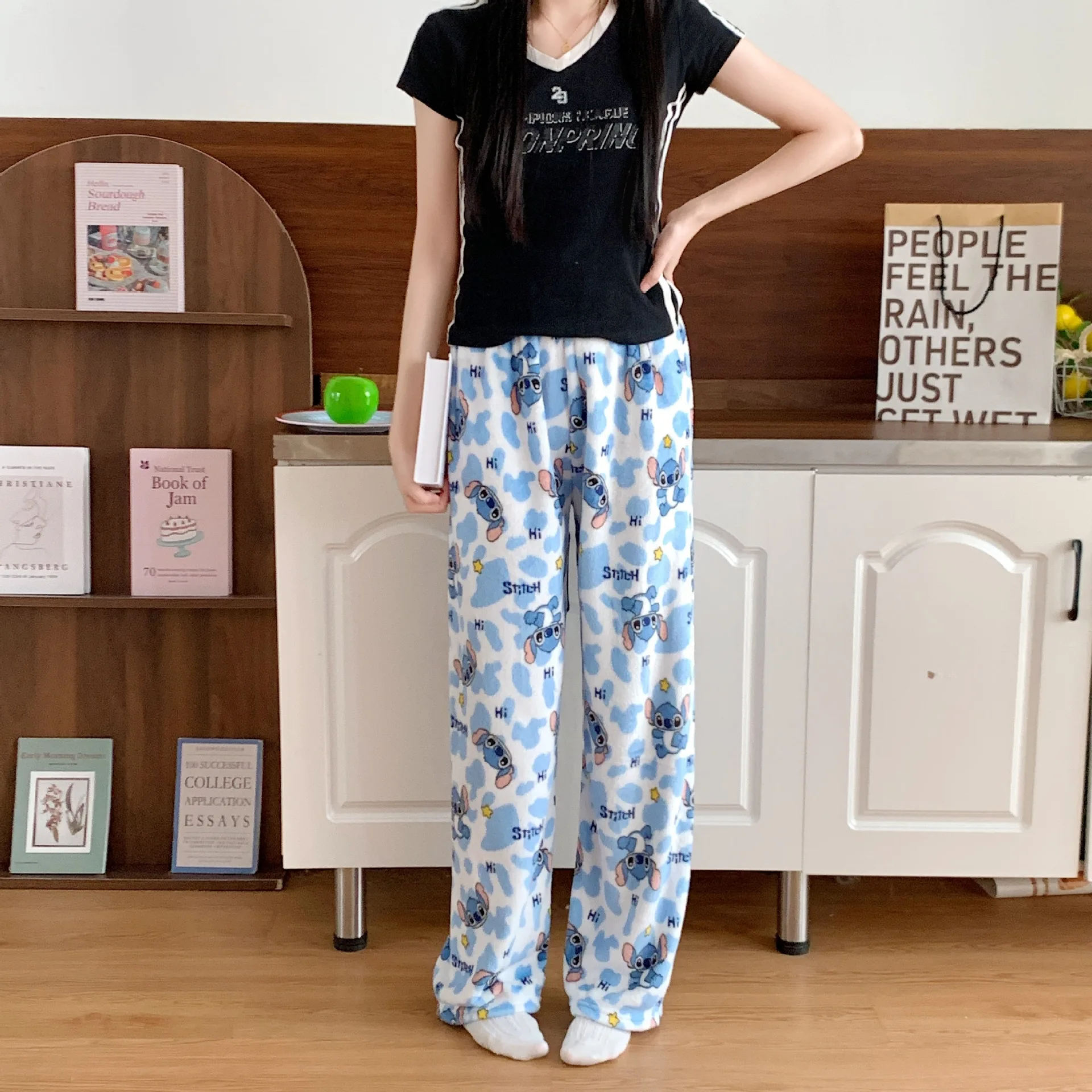 Pyjama en flanelle motif Stitc - Winter Clothing avis et prix